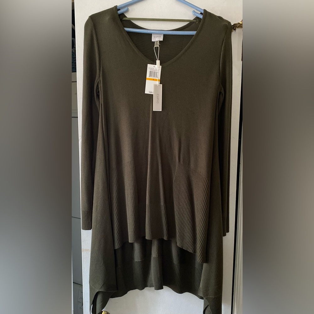 CupioTunic lightweight Sweater, High-low.